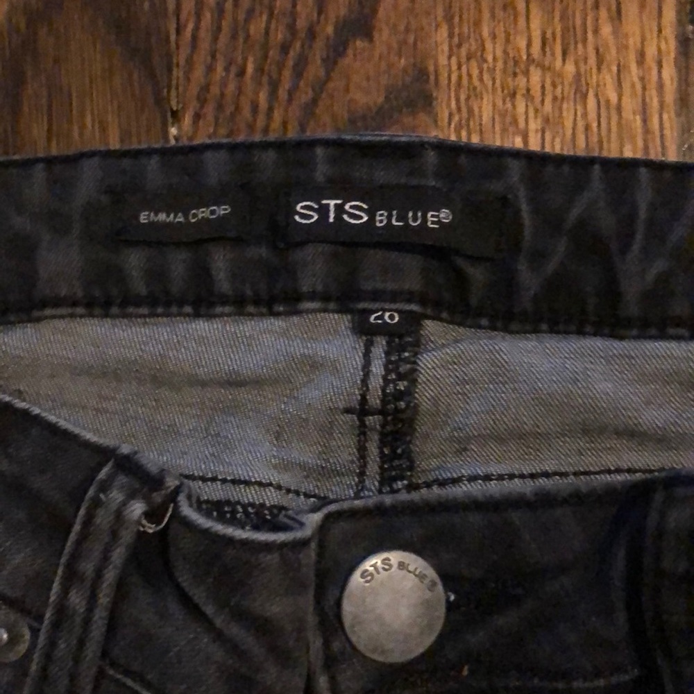 STS Blue Emma Crop black jeans. Size 26. - Picture 2 of 3